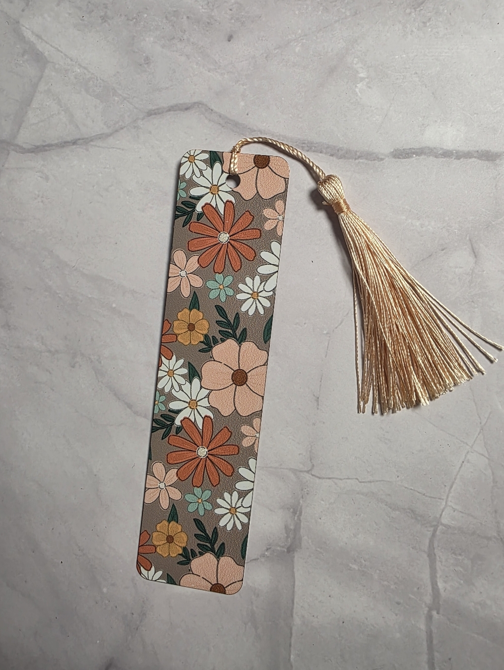 Retro Daisy Metal Bookmark - Picture 4 of 4